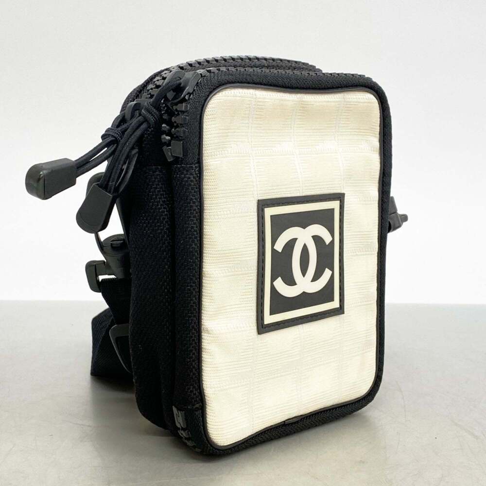 Chanel Sport Nylon Shoulder Bag in Black and Ivory for Women - Picture 2 of 11